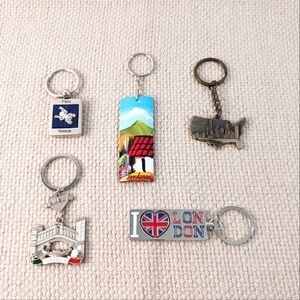 5 Souvenir Keychains